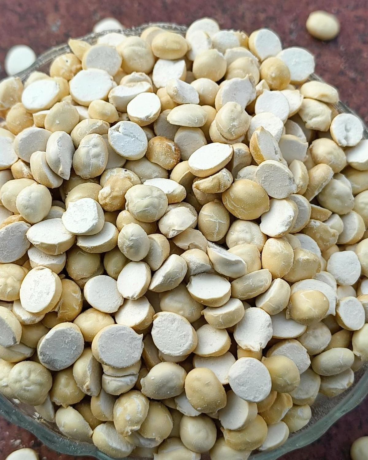 Roasted fried gram split kernels in bowl